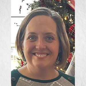 Lora Tucker