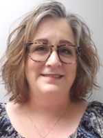Lisa Schrader