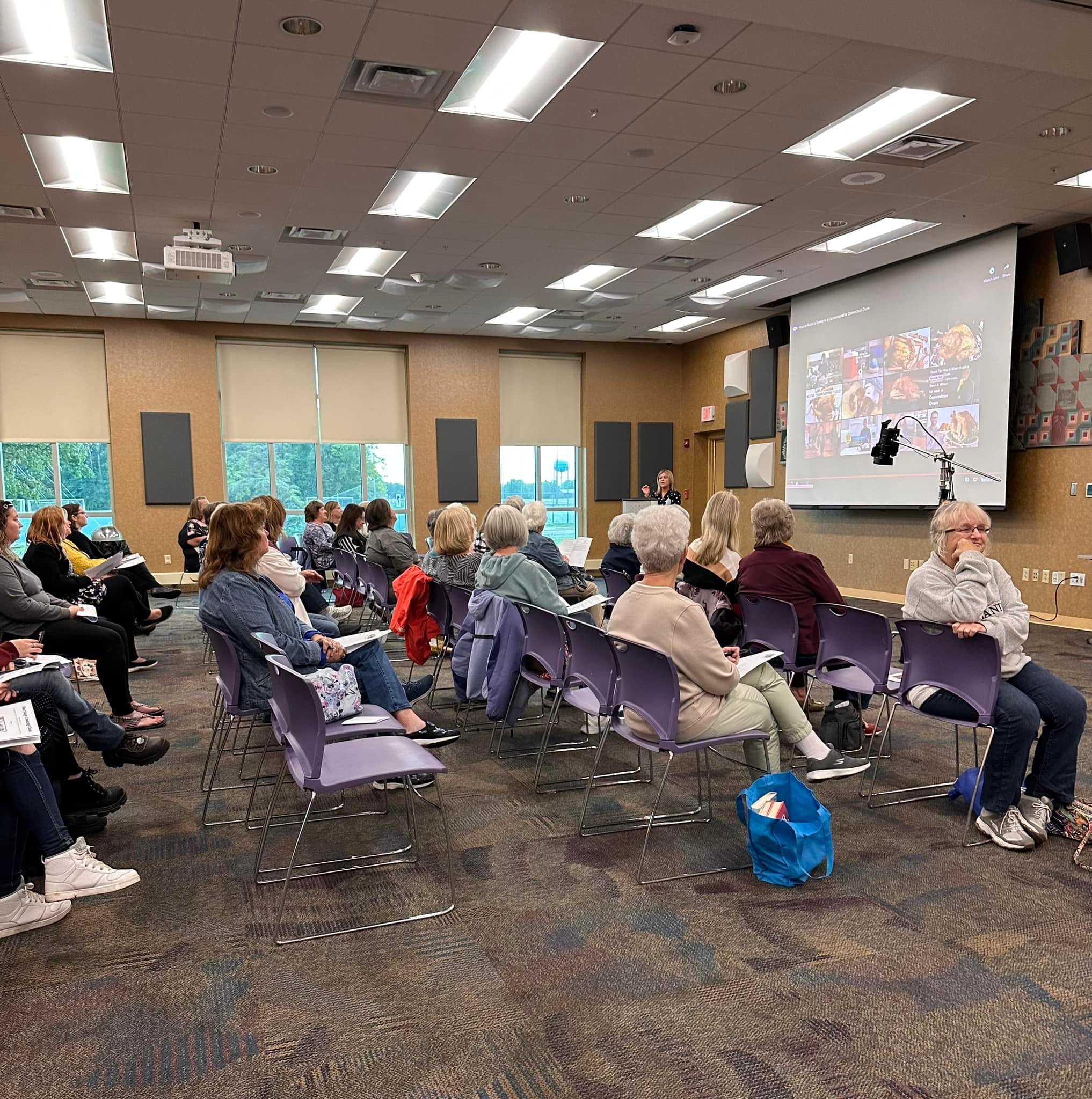 An AI Meal Prep class listening to the presentation by Purdue Extension