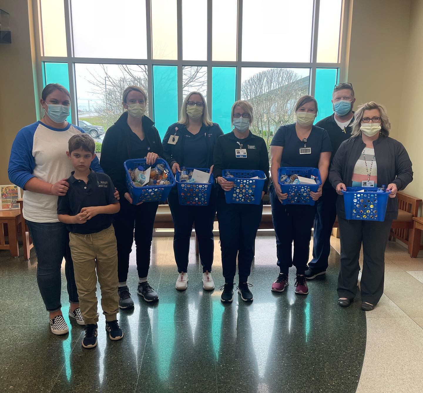 Harrison Hoosiers 4-H Club Brings Treats to Hospital Workers
